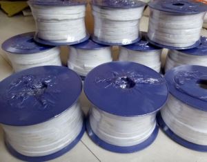 Бяло промишлено уплътнение PTFE експандирана лента на ролки